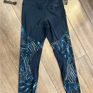 NIKE New Blue Leggings size small